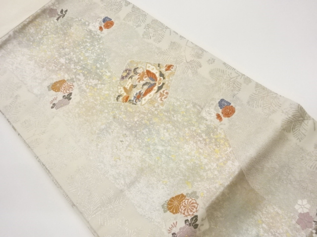 引箔色紙に蝶・花葉模様織出し名古屋帯